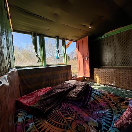 Hippy Hyde Kalga Hotel Kalgha Eksteriør billede