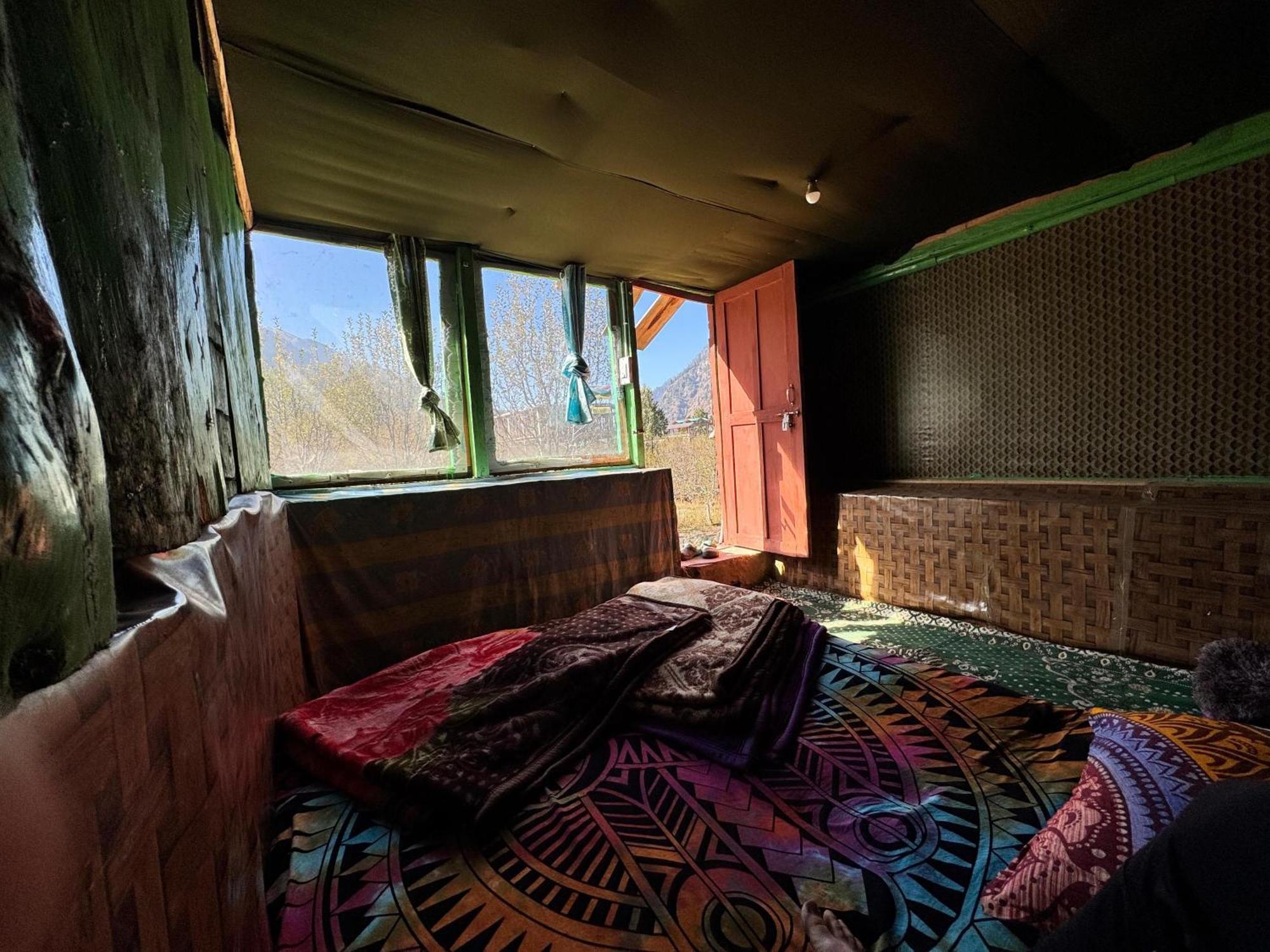 Hippy Hyde Kalga Hotel Kalgha Eksteriør billede